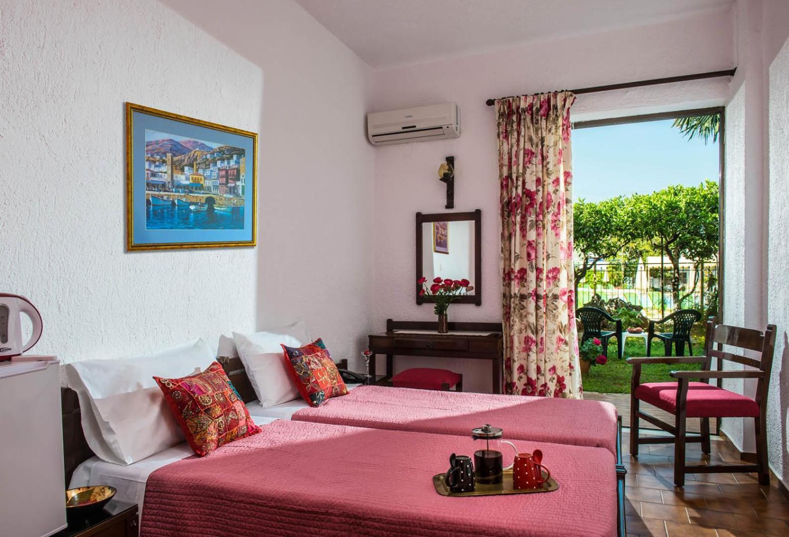 Hotel Malia Holidays Kültér fotó